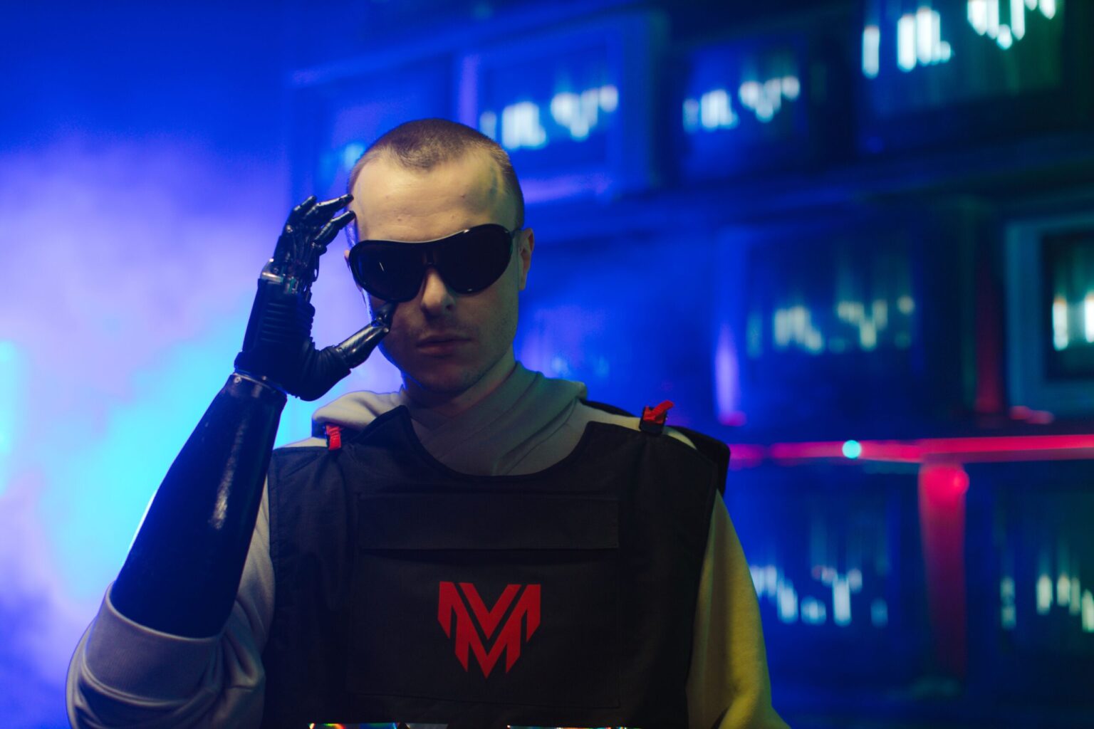 Łowca androidów – ponadczasowe arcydzieło science fiction o człowieczeństwie, pamięci i sztucznej inteligencji